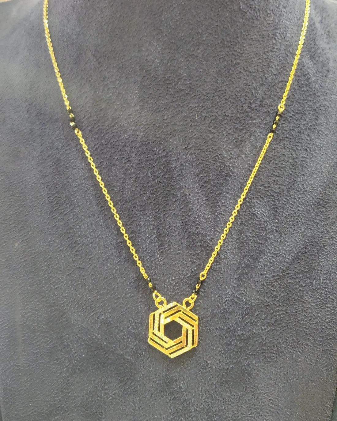 Hex mangalsutra