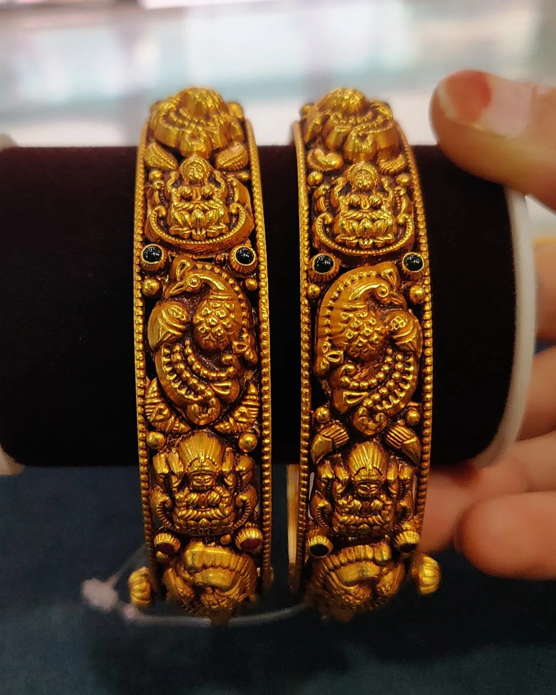 Peacock kada